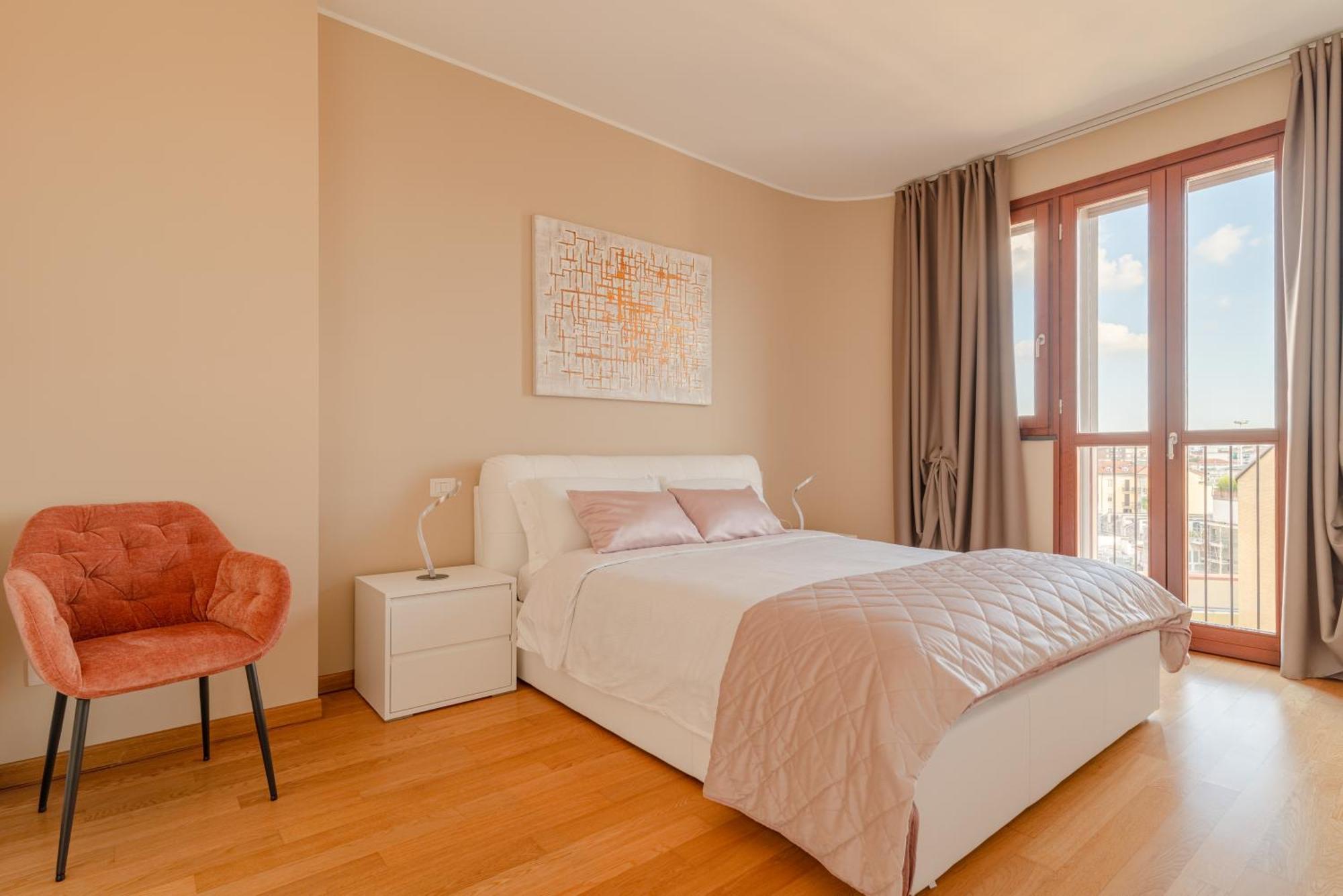 Fiftyfive-One Zuretti Aparthotel Милано Екстериор снимка